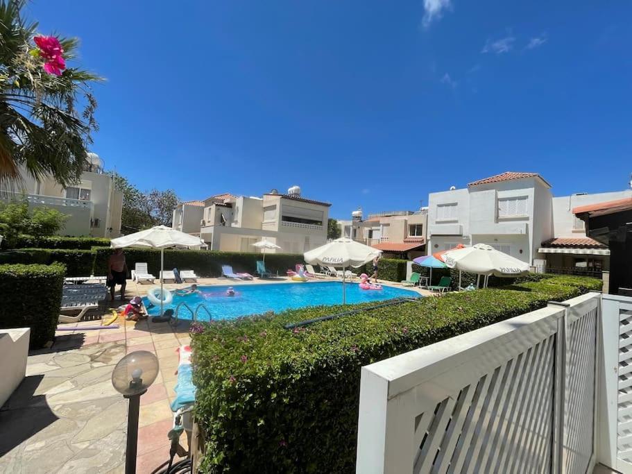 Appartement Nerina à Paphos Extérieur photo